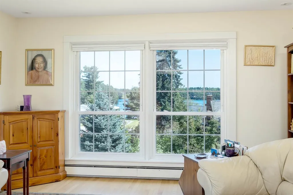 40 Dion Avenue Kittery ME 03904