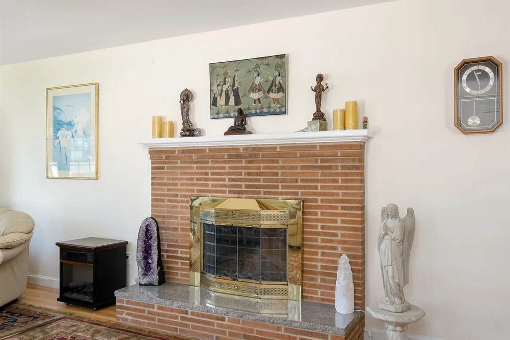 40 Dion Avenue Kittery ME 03904