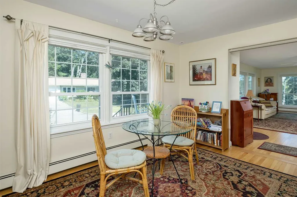 40 Dion Avenue Kittery ME 03904
