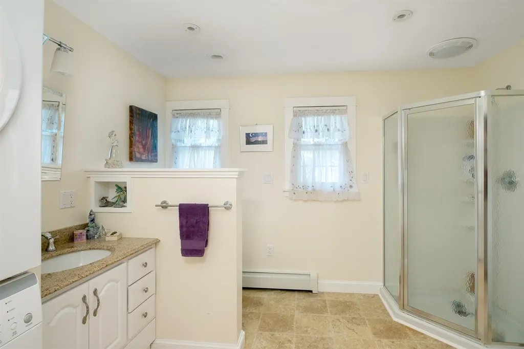 40 Dion Avenue Kittery ME 03904