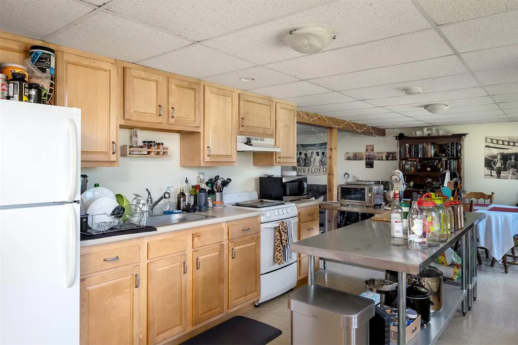 40 Dion Avenue Kittery ME 03904