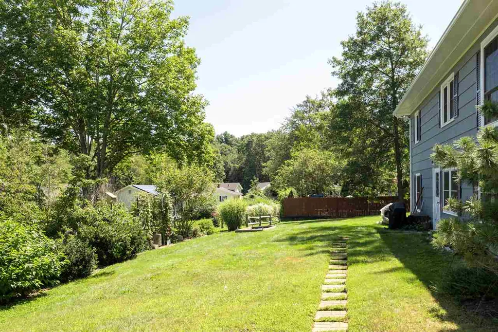 40 Dion Avenue Kittery ME 03904