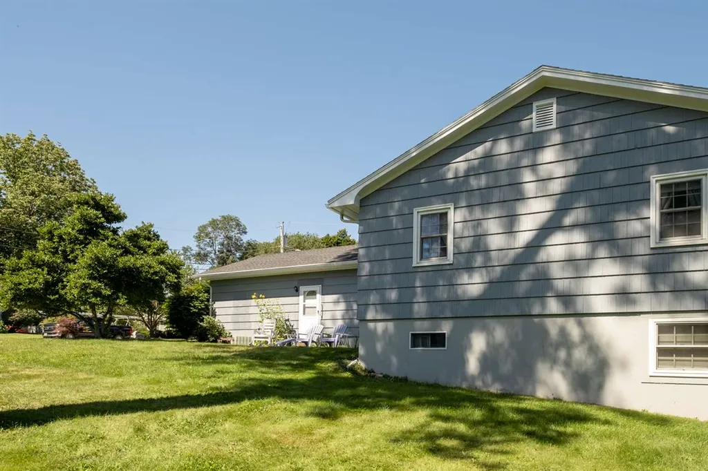 40 Dion Avenue Kittery ME 03904