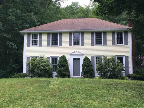 17 Paul Avenue Derry NH 03038