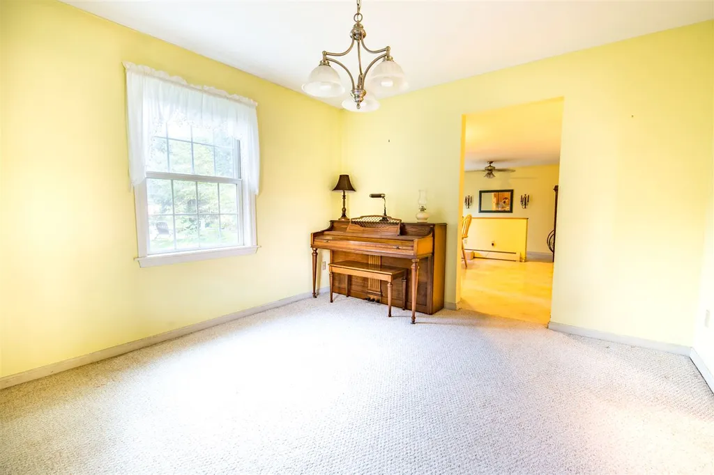5 Barnsley Street South Burlington VT 05403
