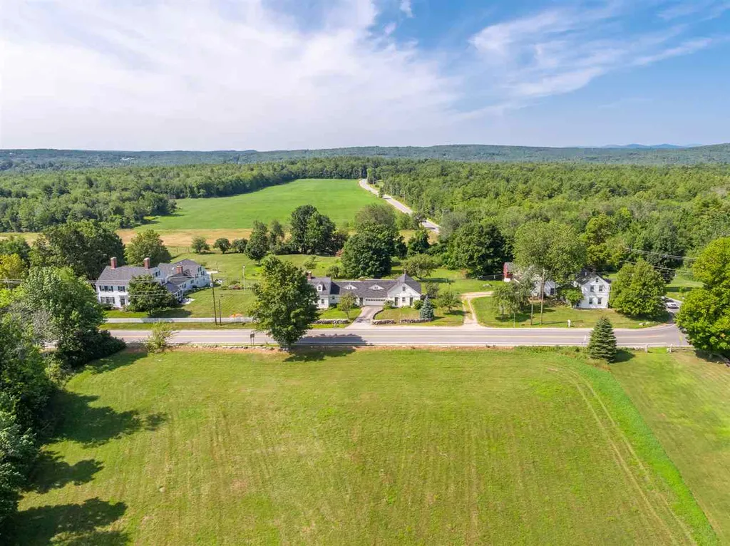 54 South Road Deerfield, NH Real Estate Property MLS 4774208