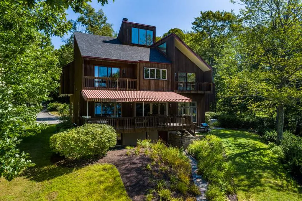 486 Shore Drive Laconia NH 03246