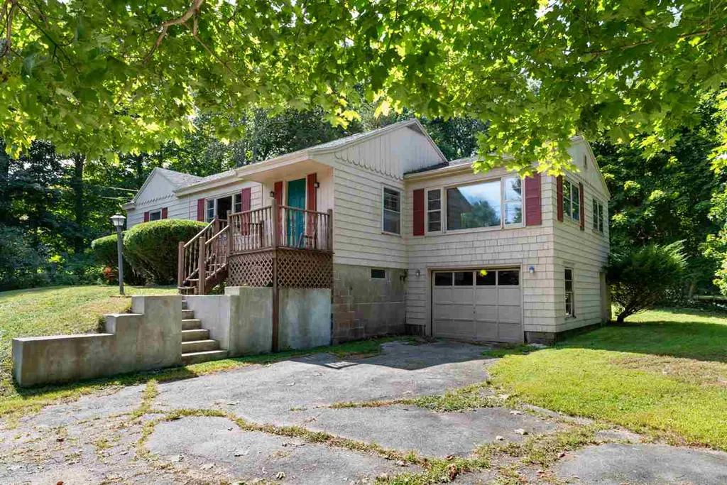 784 Post Road Greenland NH 03840