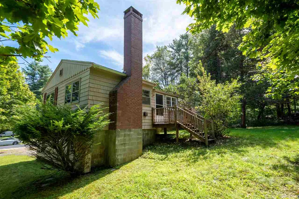 784 Post Road Greenland NH 03840