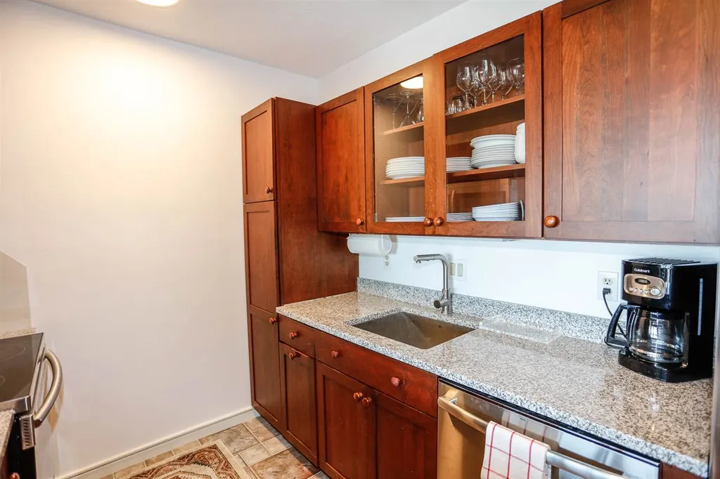 102 Fairway Drive Sunapee NH 03782