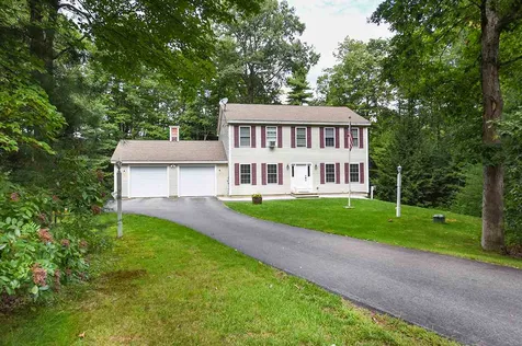 11 Crossman Circle Newton NH 03858