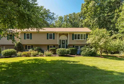 11 Moulton Avenue Greenland NH 03840