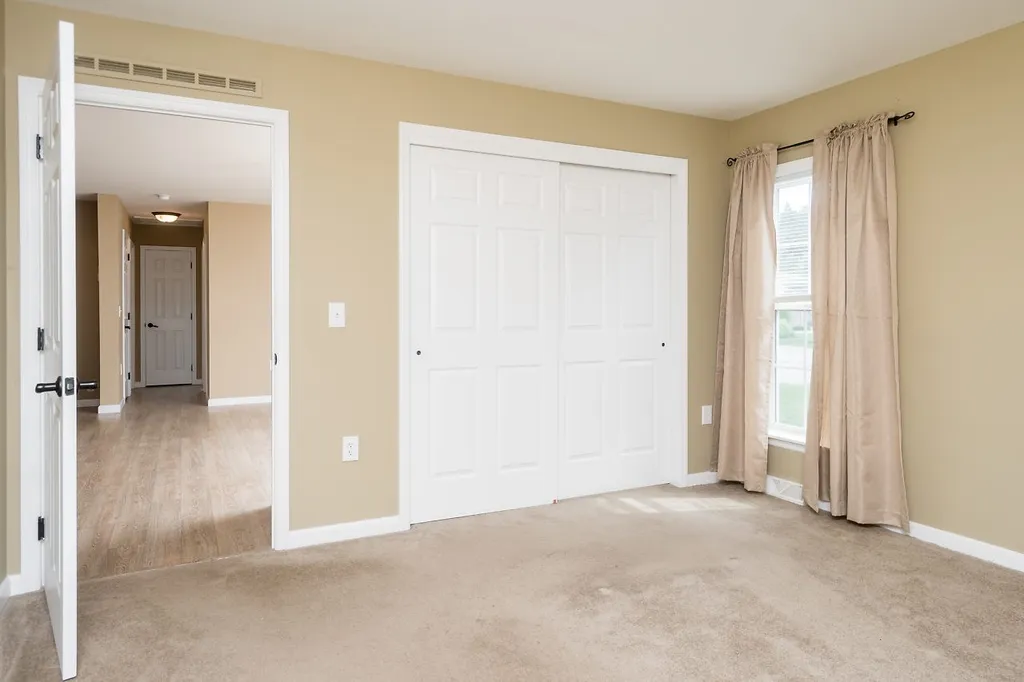 14 Goldenrod Way North Hampton NH 03862