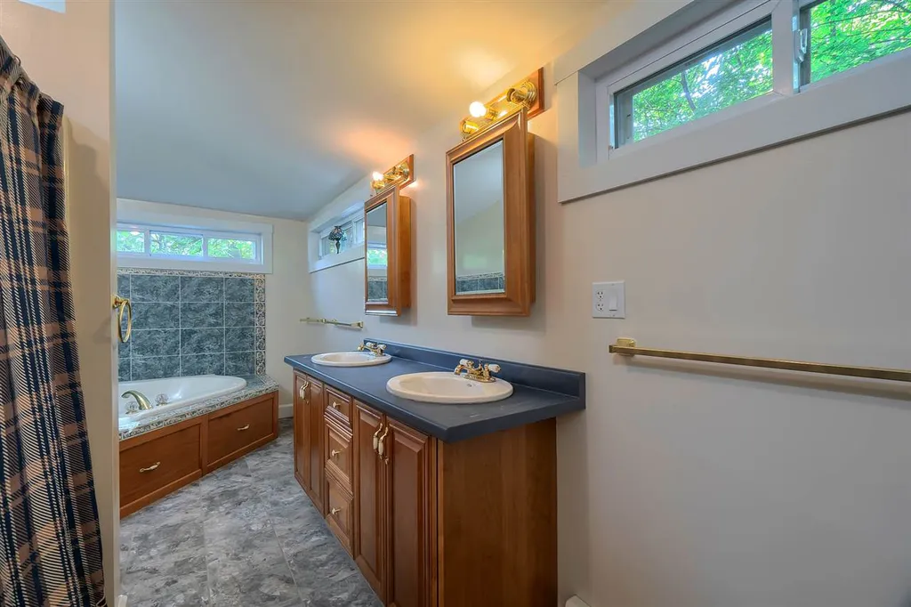 24 Wheeler Street Jaffrey NH 03452