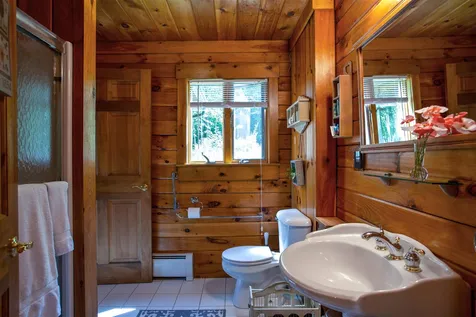 175 Clay Hill Road Hartland VT 05048