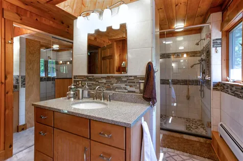 175 Clay Hill Road Hartland VT 05048