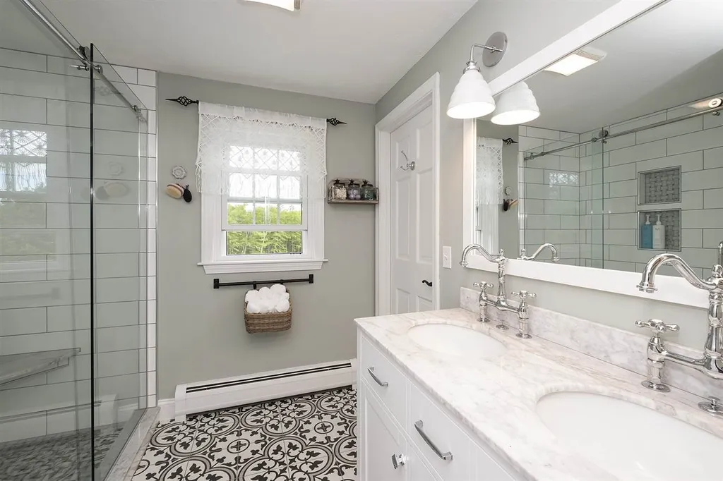 45 Woodhill Hooksett Road Bow NH 03304
