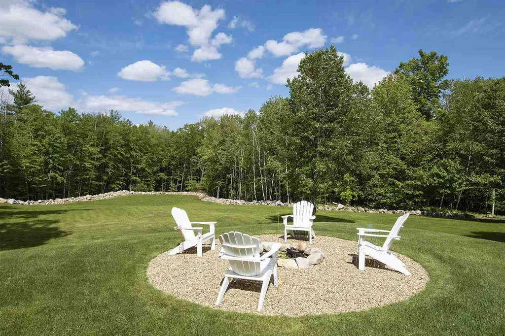 45 Woodhill Hooksett Road Bow NH 03304