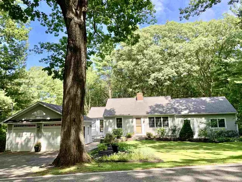 19 Chapel Road North Hampton NH 03862