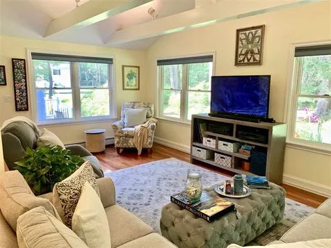 19 Chapel Road North Hampton NH 03862