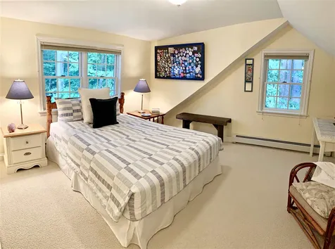 19 Chapel Road North Hampton NH 03862