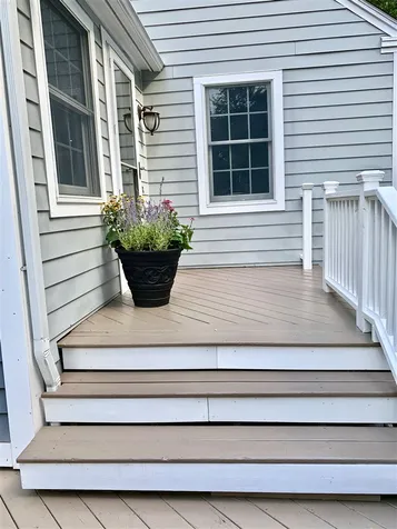 19 Chapel Road North Hampton NH 03862