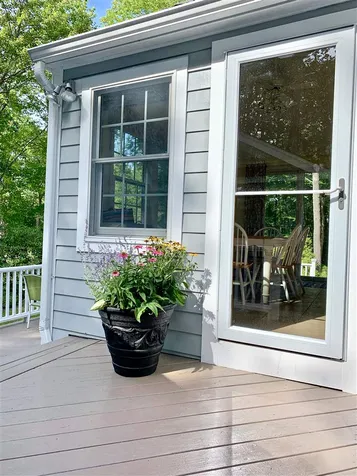 19 Chapel Road North Hampton NH 03862