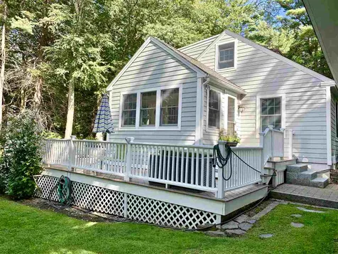 19 Chapel Road North Hampton NH 03862