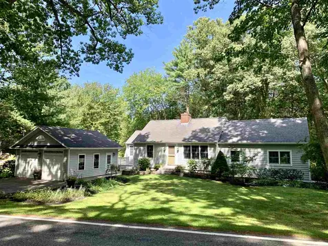 19 Chapel Road North Hampton NH 03862