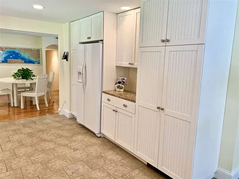 19 Chapel Road North Hampton NH 03862