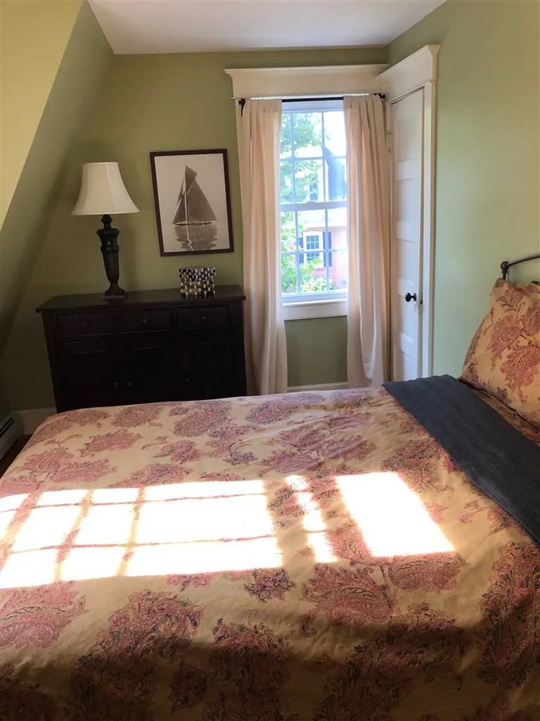 86 Raleigh Way Portsmouth NH 03801