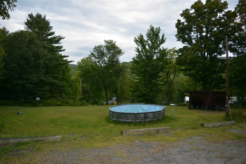 35 Barton Road Piermont NH 03779