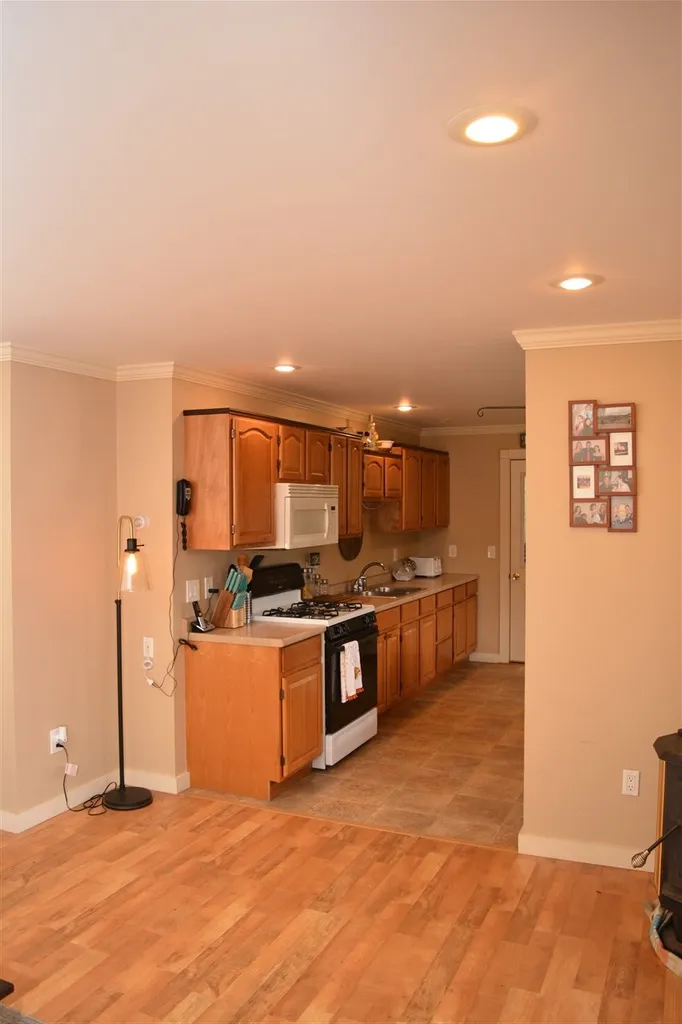 35 Barton Road Piermont NH 03779