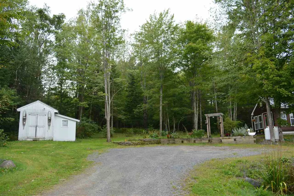 35 Barton Road Piermont NH 03779