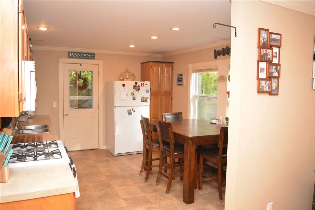 35 Barton Road Piermont NH 03779