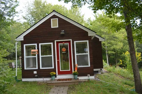 35 Barton Road Piermont NH 03779