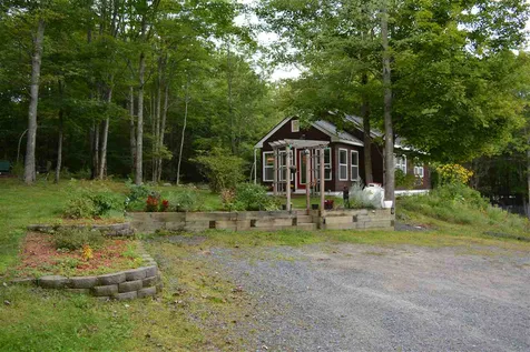 35 Barton Road Piermont NH 03779