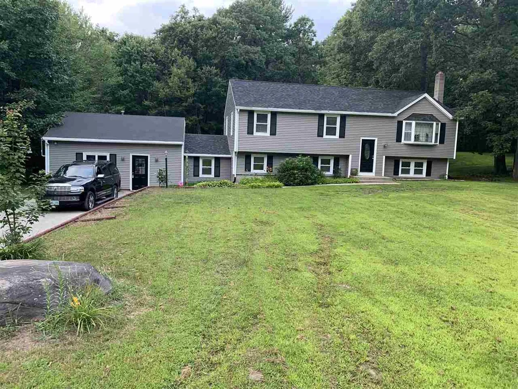 6 Carberry Drive Derry NH 03038