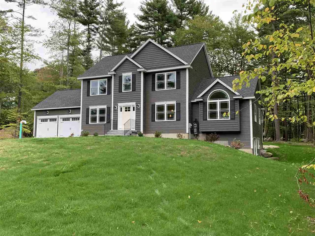 21 Pinetree Road Auburn NH 03032