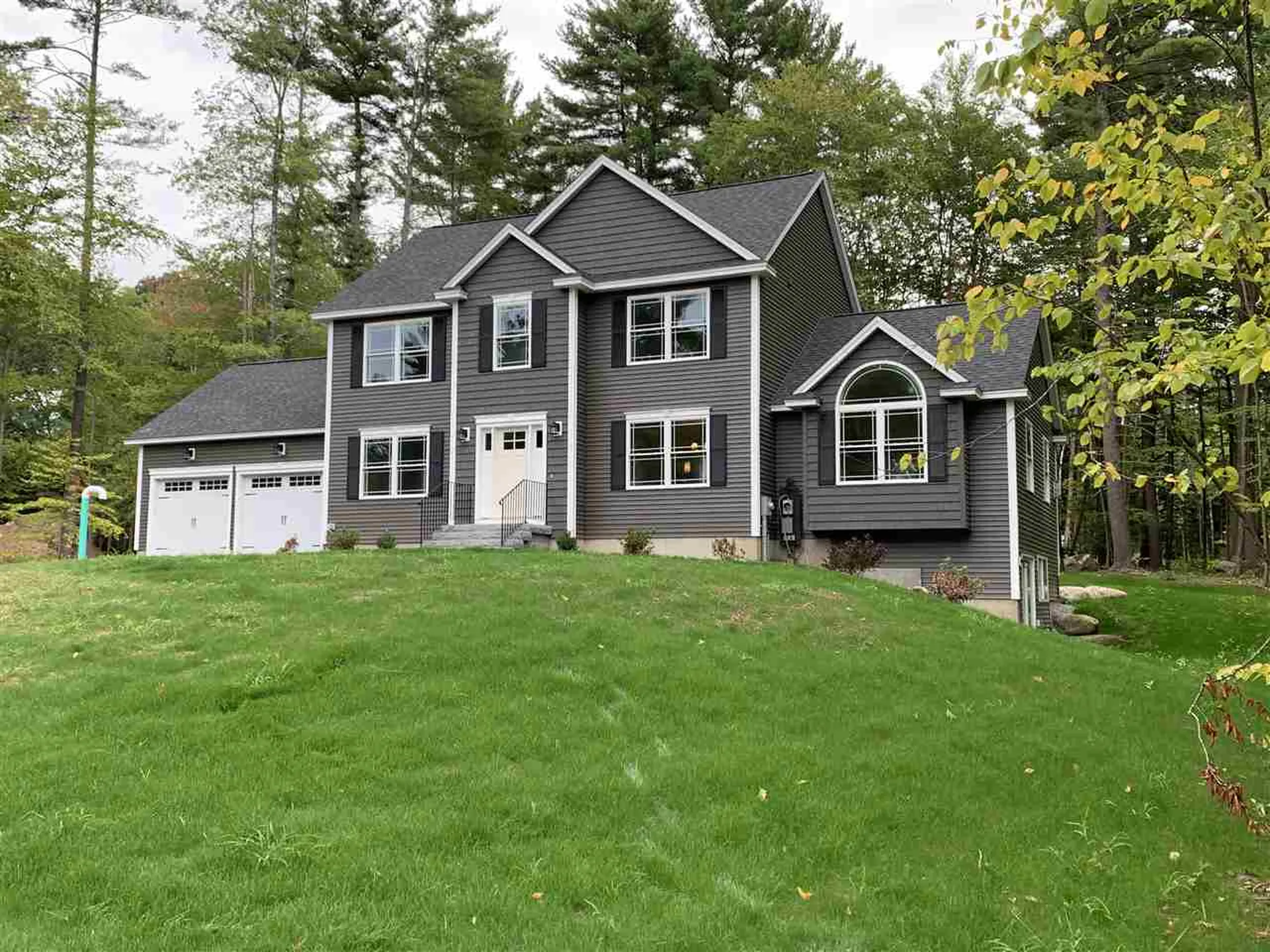 21 Pinetree Road Auburn NH 03032