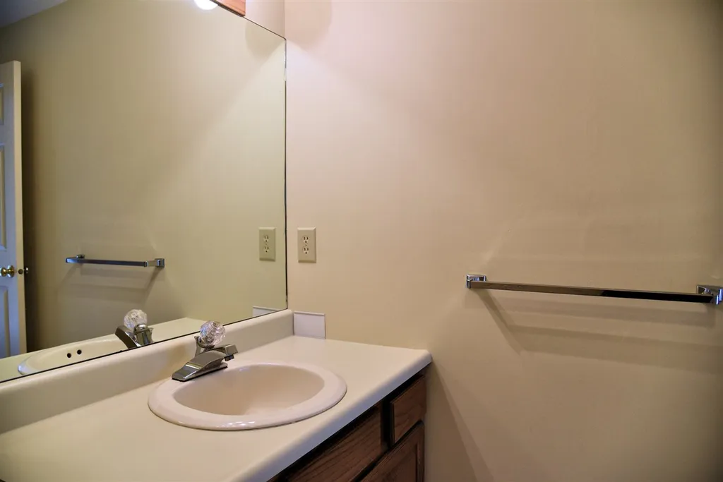 28 Circle Drive Ashland NH 03217