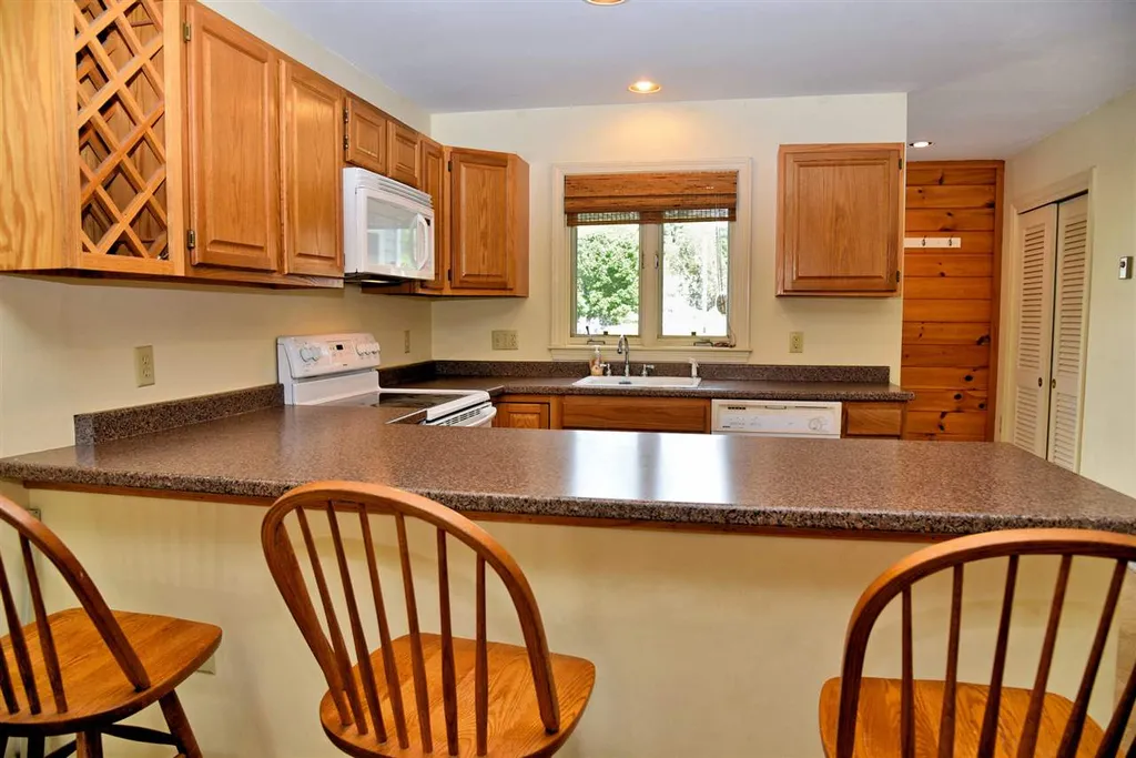 28 Circle Drive Ashland NH 03217
