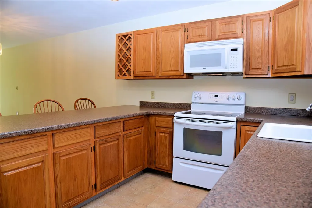 28 Circle Drive Ashland NH 03217