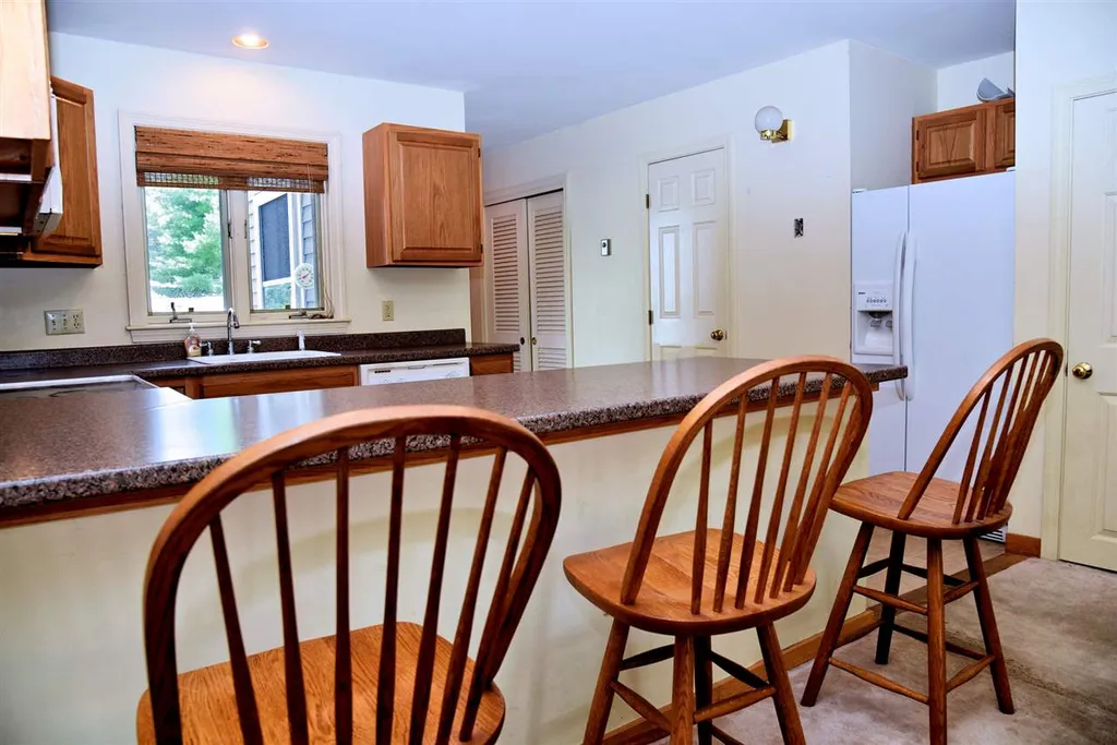 28 Circle Drive Ashland NH 03217