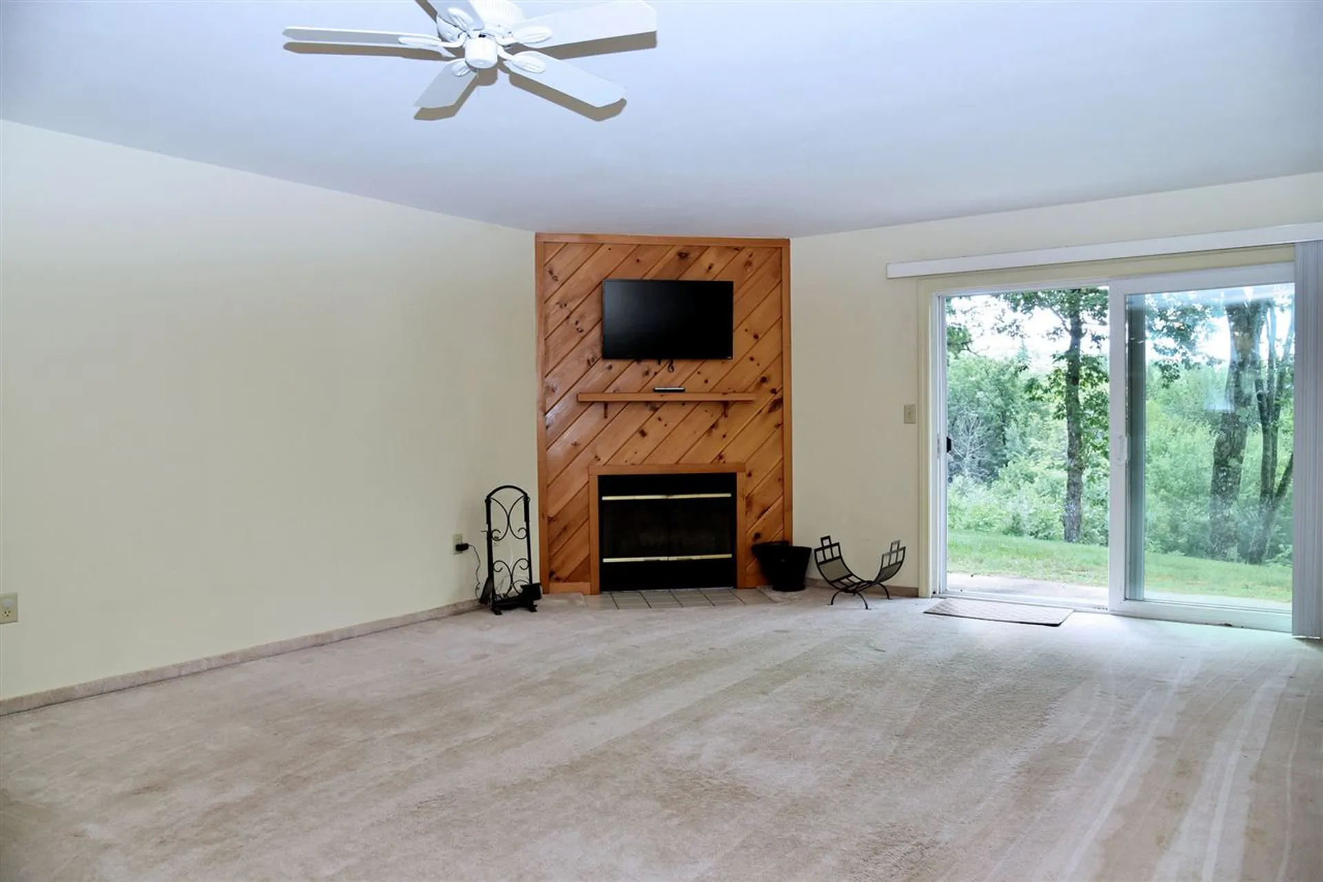 28 Circle Drive Ashland NH 03217