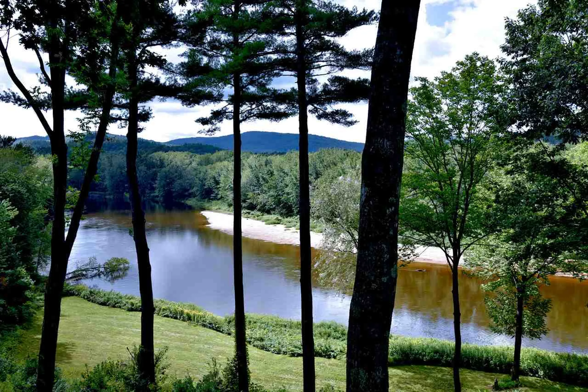 28 Circle Drive Ashland NH 03217