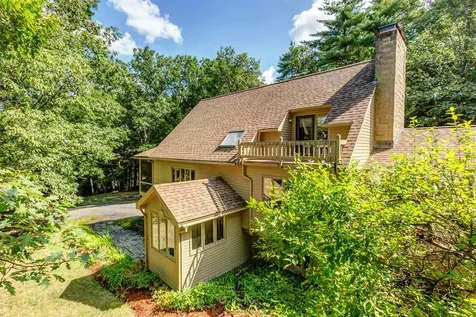 9 Pavillion Road Amherst NH 03031