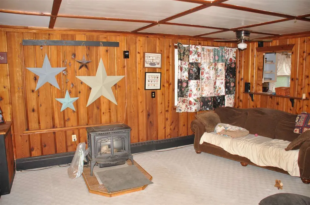 89 Pine Street Franklin NH 03235
