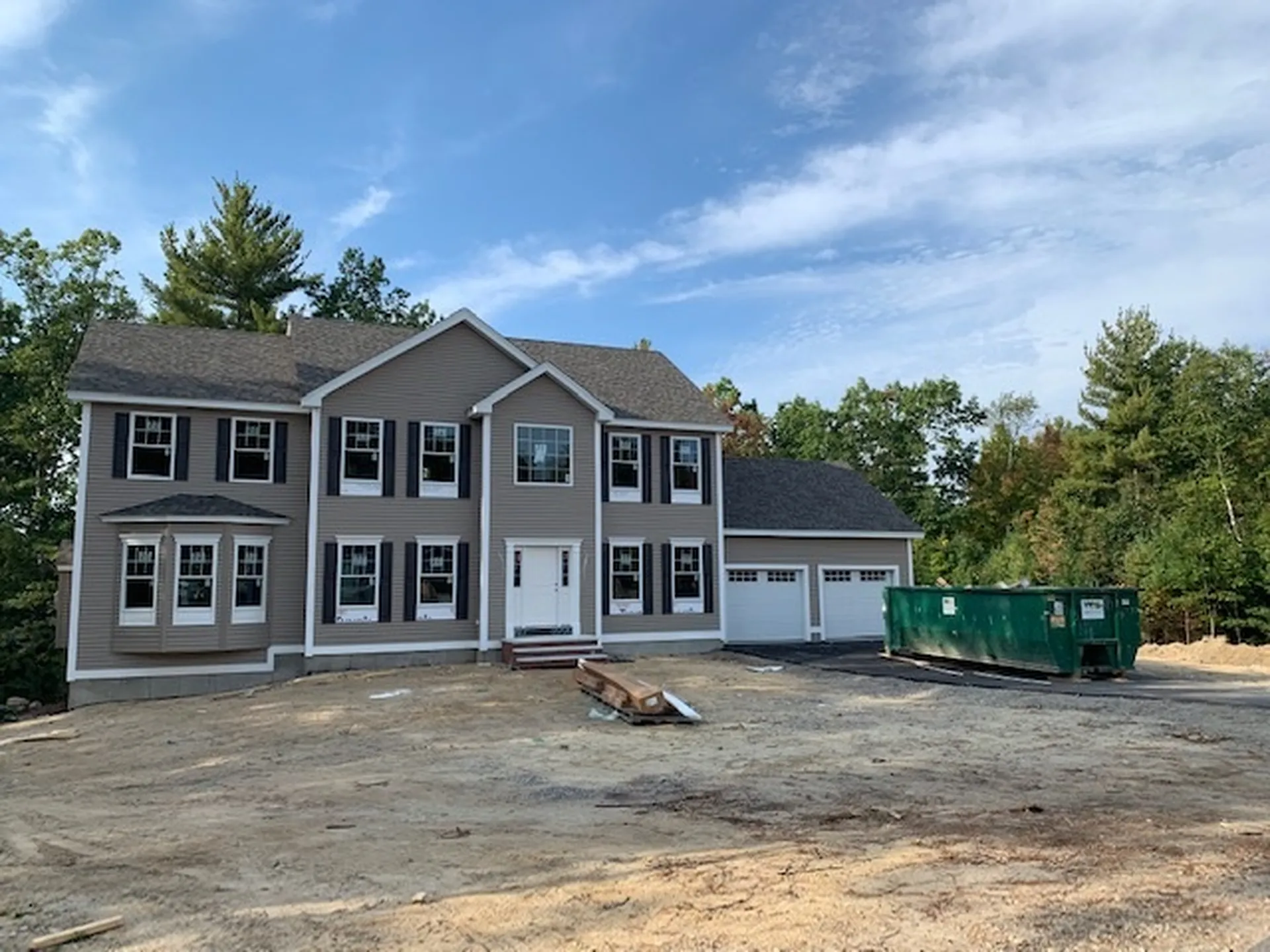 8 Farm Meadows Lane Londonderry NH 03053