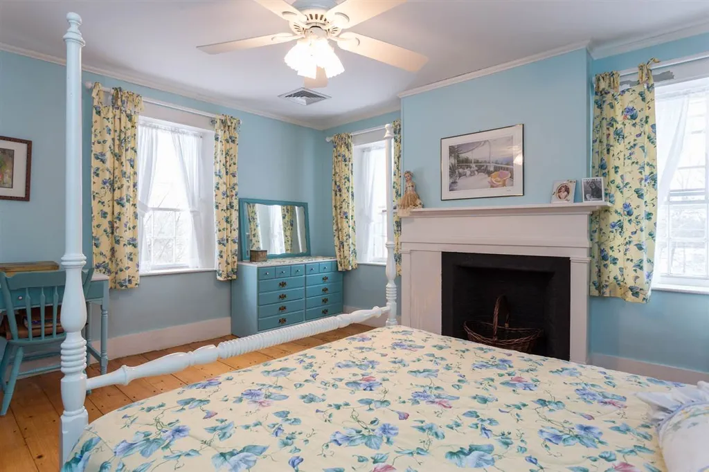 305 Middle Road Brentwood NH 03833